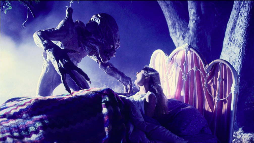 Amy Dolenz et le Pumkpinhead dans Pumpkinhead II : Blood Wings