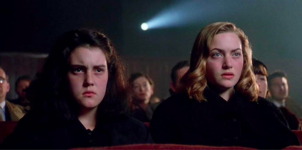 Melanie Lynskey et Kate Winslet dans Heavenly Creatures