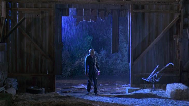 Jason sous l'orage, dans une grange...